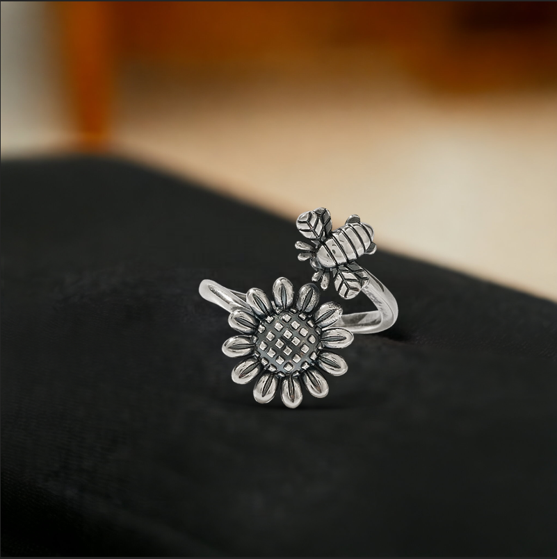 Buzzy Sunflower Ring