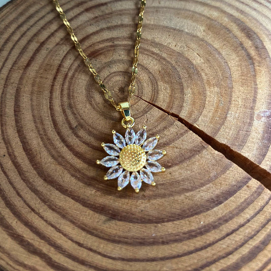Elegant Sunflower Necklace